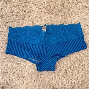 NWT VTG Victoria’s Secret Blue Stripes Hiphugger Lace Small
